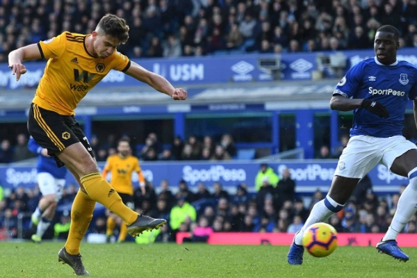 英超第18轮最后一场比赛狼队2-1战胜切尔西