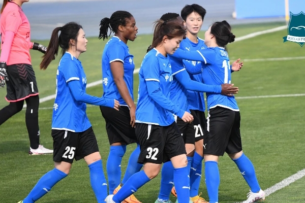 武汉车谷江大女子足球俱乐部